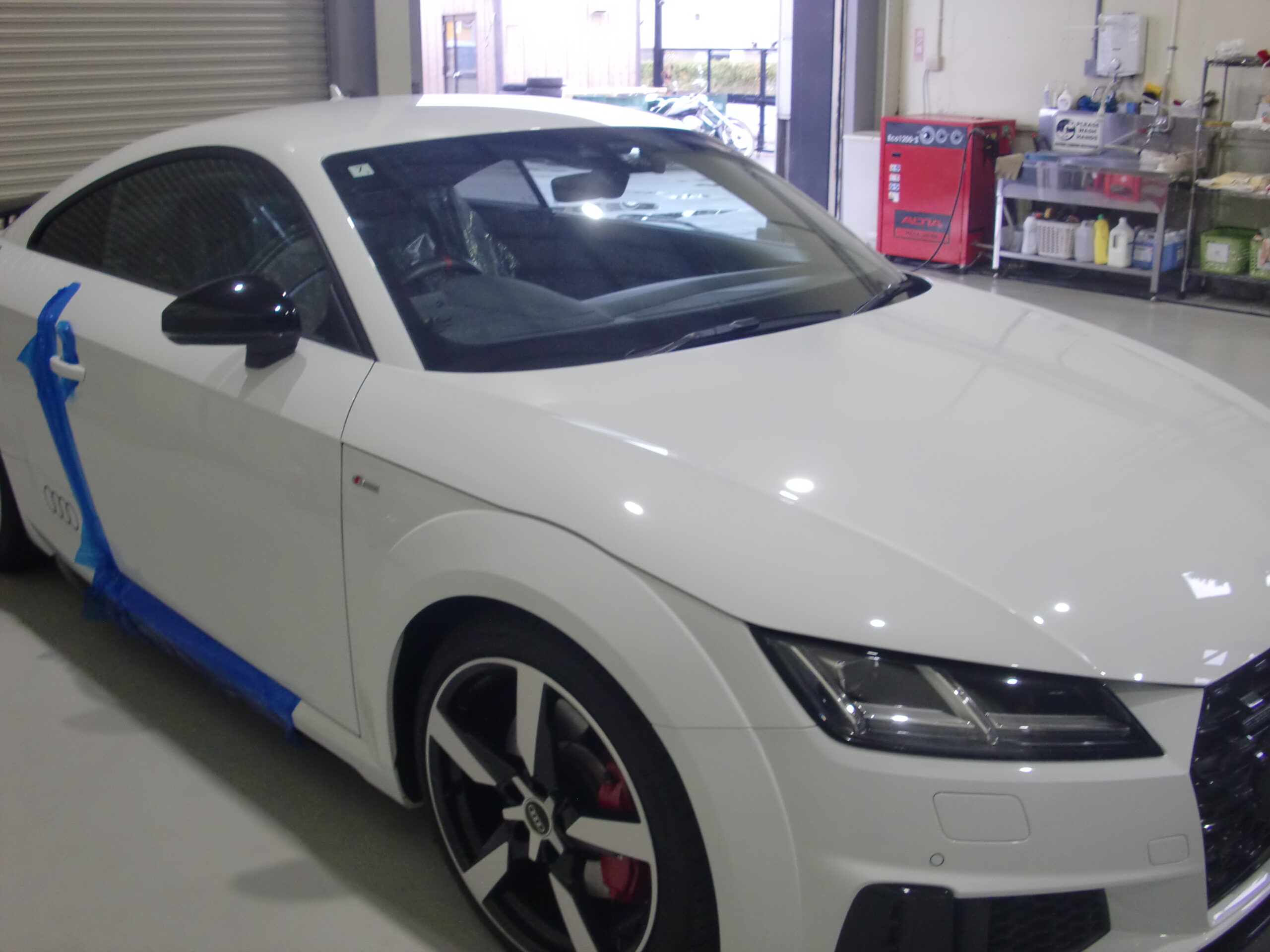 AUDI TTS 8S TVチューナー取付