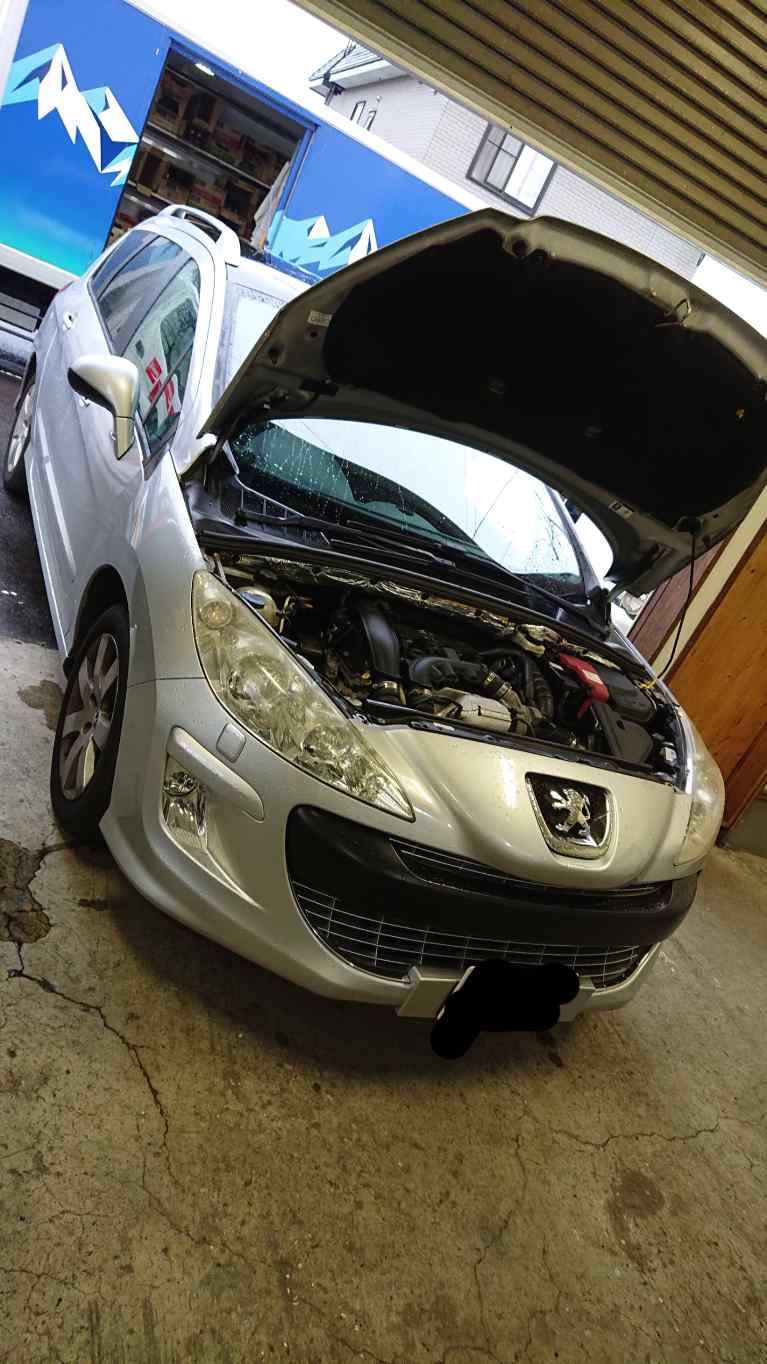 プジョー・３０８のサーモスタットの交換